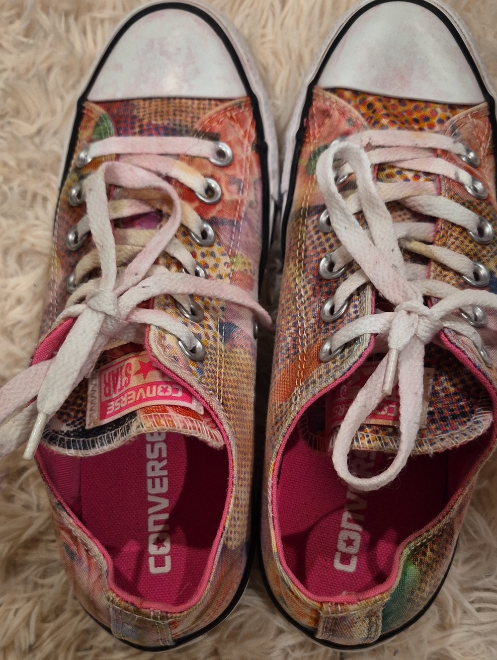 Converse Womens Low Top Sneakers in Multicolor with Pink Interior